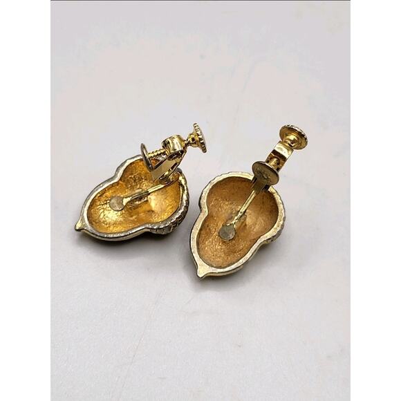 Vintage 1960s Gold Tone Acorn Brooch & Screw Back Earrings Set Patent 3176475 - Picture 9 of 10